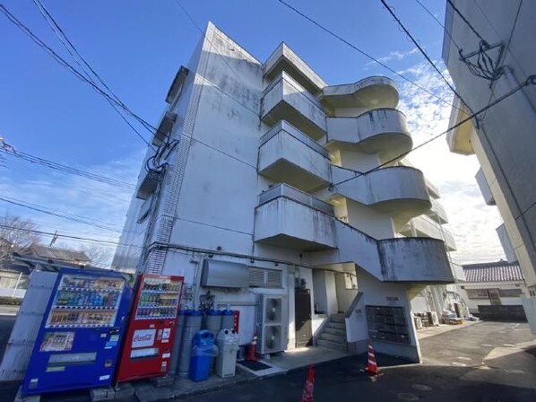 坂本第2マンションの物件外観写真